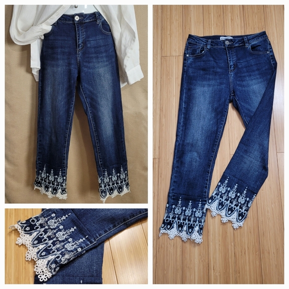 Embellished Jean's/ M / L - Picture 9 of 11